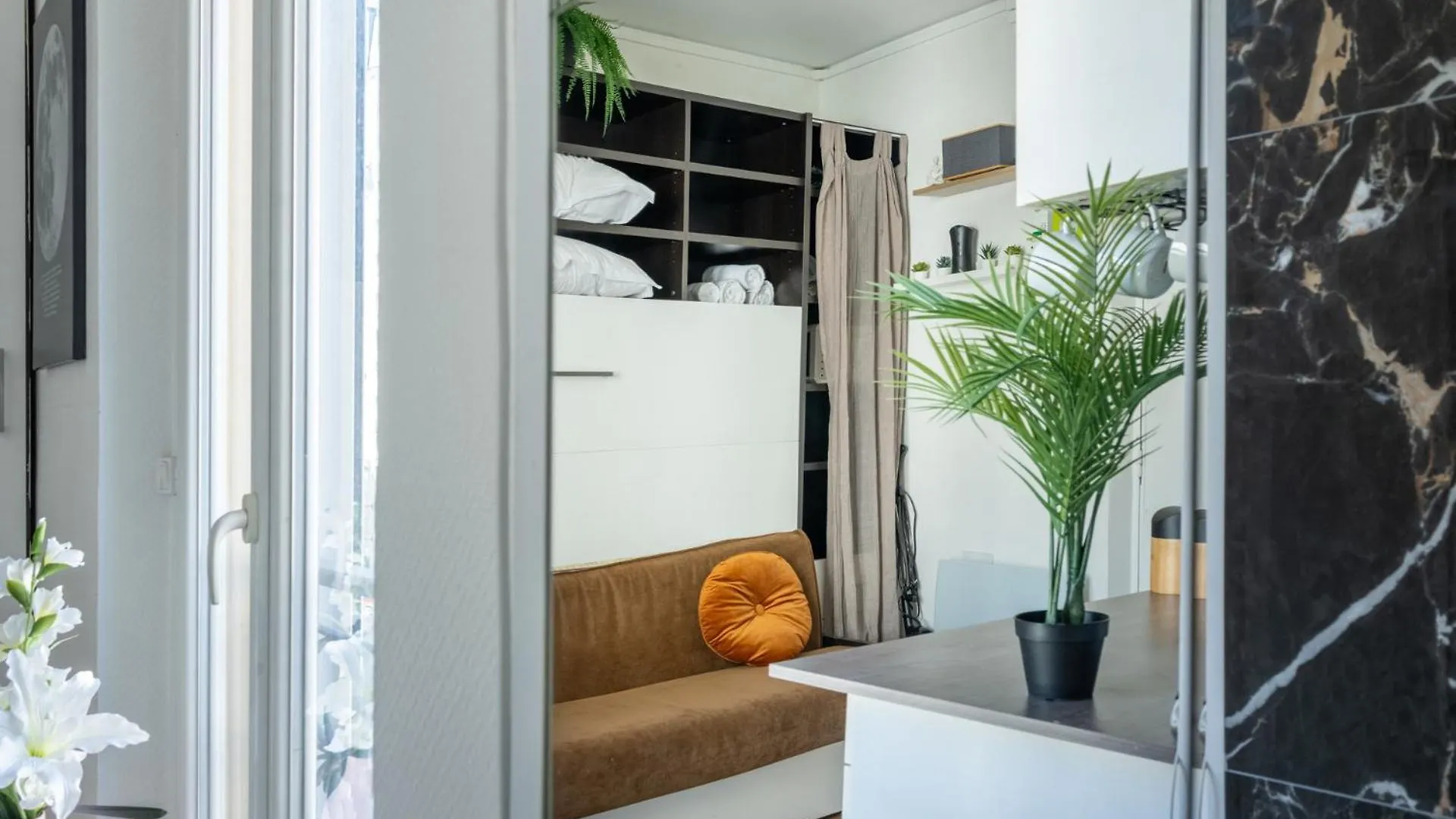 Charming And Compact Studio-Jules Joffrin - Montmartre París
